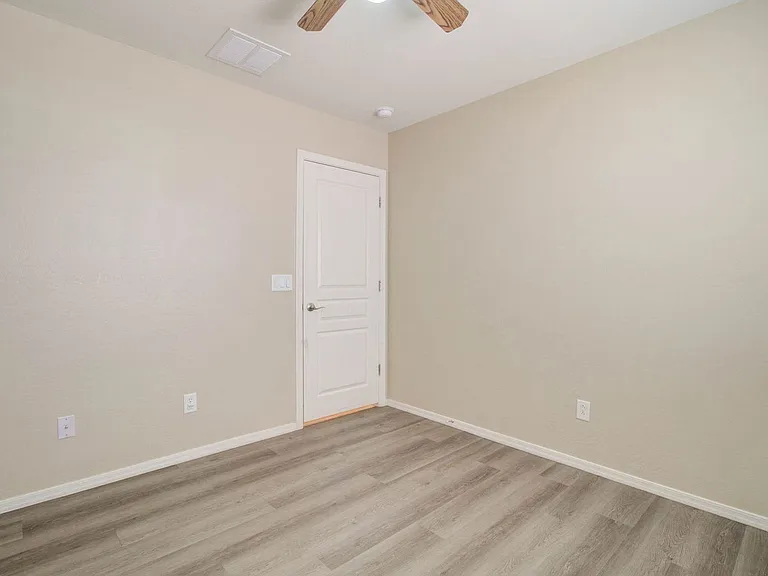 41375 W Cahill Dr — Photo 24