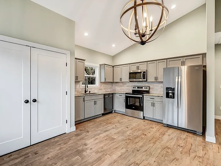 629 Prescott Ave #2 — Photo 12