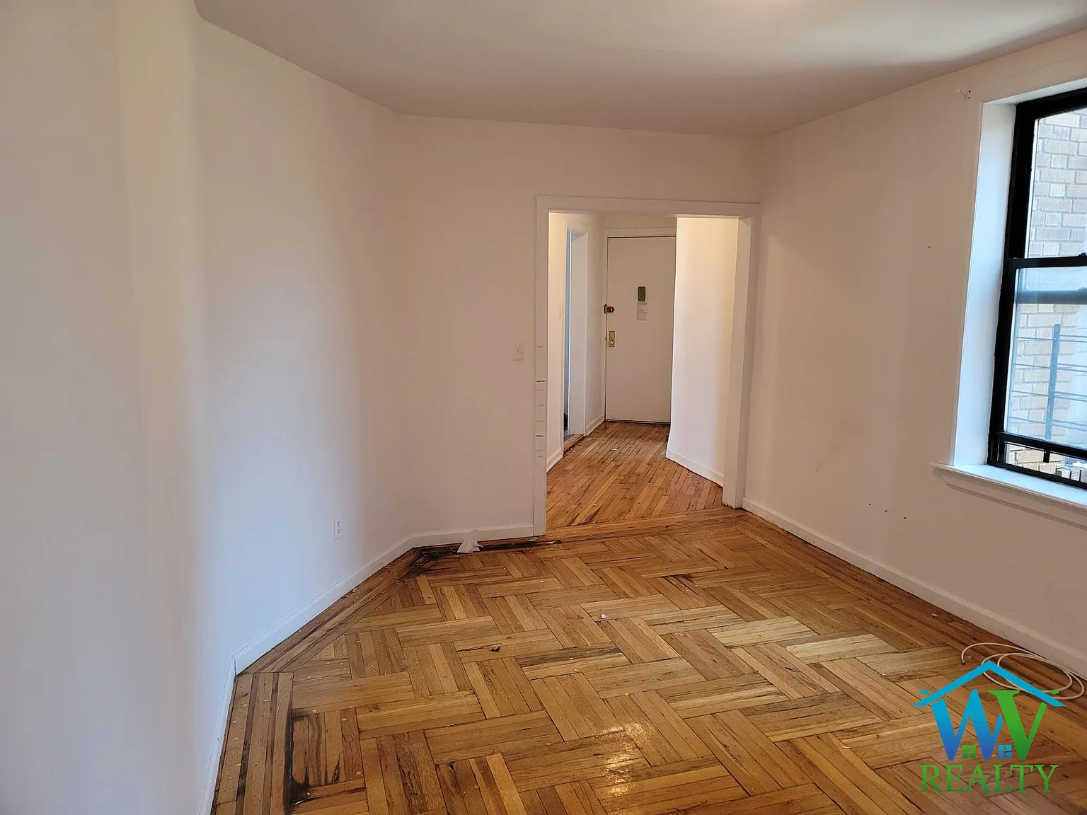 1 bed, 700 sqft, $1,930 — Photo 3
