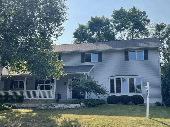 1435 Hiawatha Drive, Beaver Dam, WI 53916