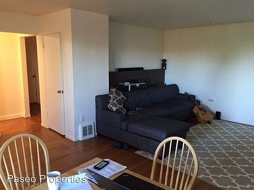 4th image of 30 Crescent Ave