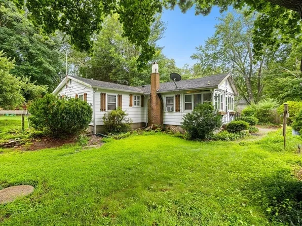 243 Bartlett Rd, Plymouth, MA 02360