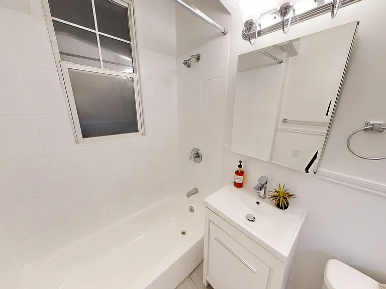1395 Golden Gate Avenue — Photo 4