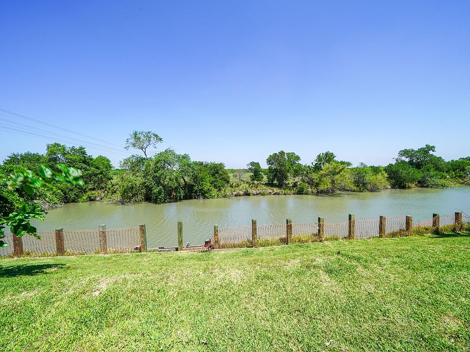 1st image of 4401 River Valley Dr APT 1002