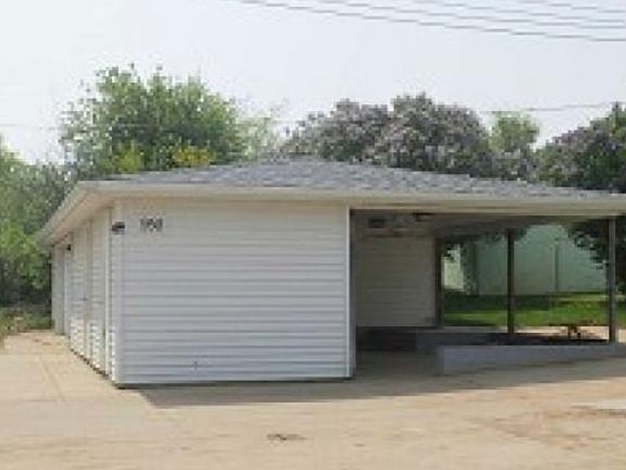 2nd image of 958 3rd Ave W APT A