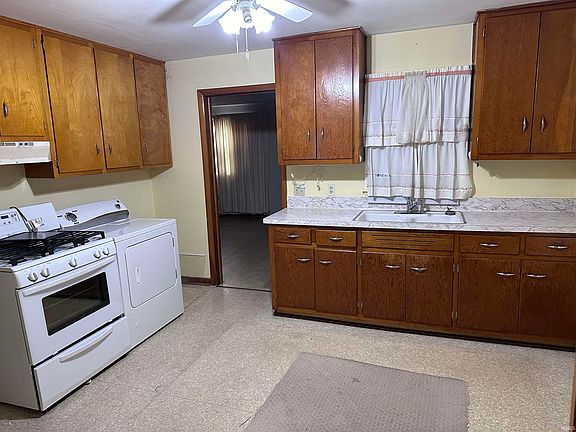 4th image of 326 Taylor Ave