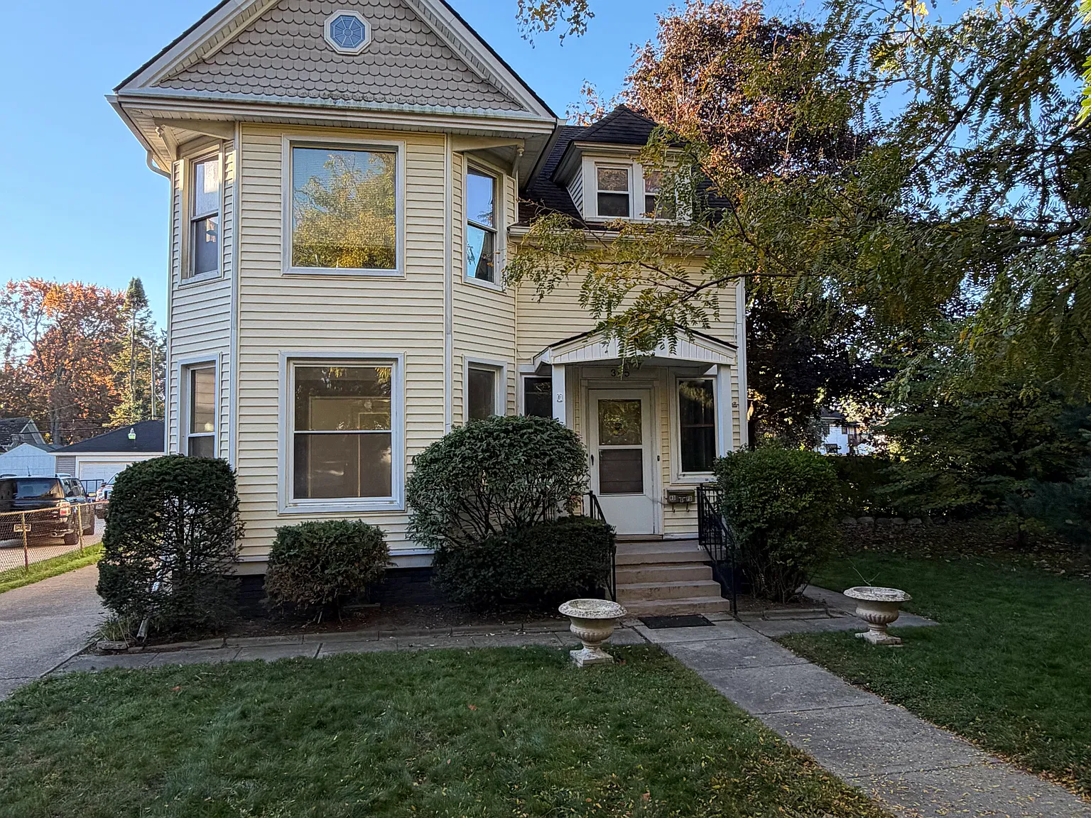 3 bed, 1173 sqft, $1,050 — Photo 2