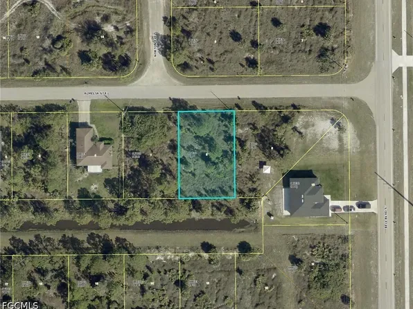 760 Almelia St E, Lehigh Acres, FL 33974