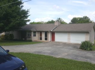 9227 Snow Hill Rd, Ooltewah, TN 37363