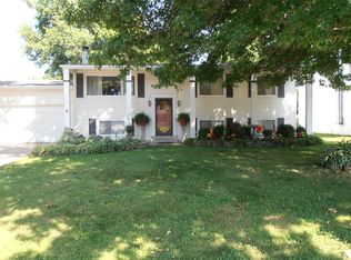 4 Saint Michael Dr, Saint Peters, MO 63376