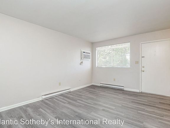 5th image of 5539 Iowa Ave Unit H