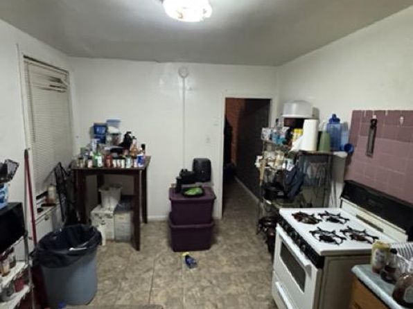 philadelphia-pennsylvania-2080821803 picture