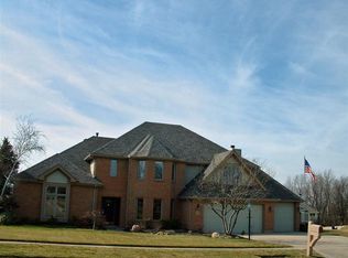 11 Pipestone Dr, Miamisburg, OH 45342