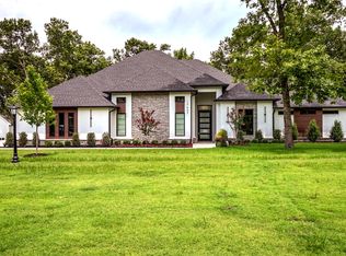 17637 E Red Hawk Rd, Owasso, OK 74055