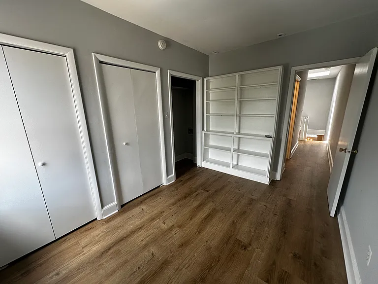 306 E St NE — Photo 25