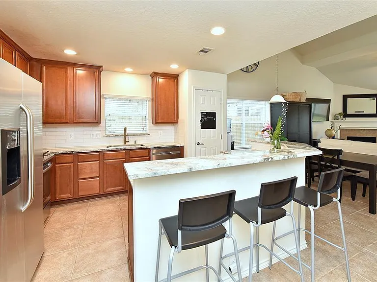 7215 Ravenswood — Photo 7