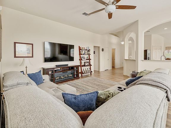 4th image of 11629 Glen Knoll Dr