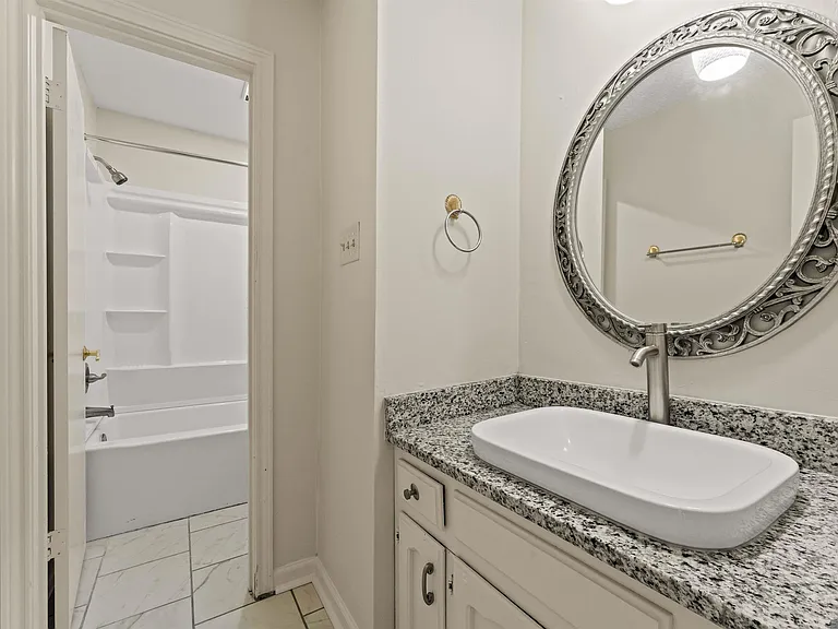 12036 Coursey Blvd — Photo 2