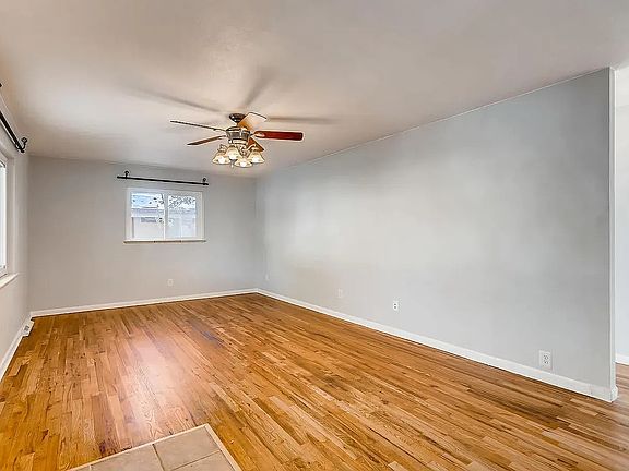 4th image of 1590 W Dale Ct