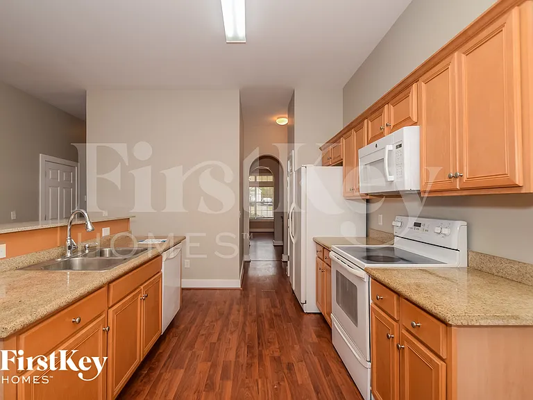 5485 Wisteria Trce — Photo 6