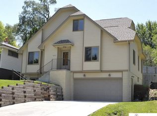 4835 Poppleton Ave, Omaha, NE 68106