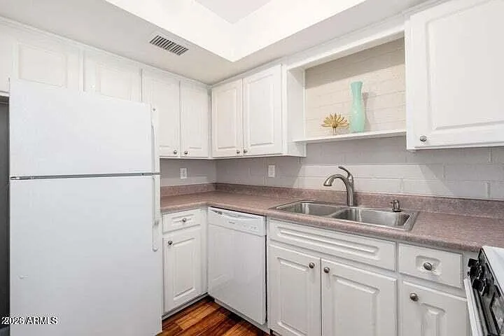 4848 N Woodmere Fairway #5 — Photo 12