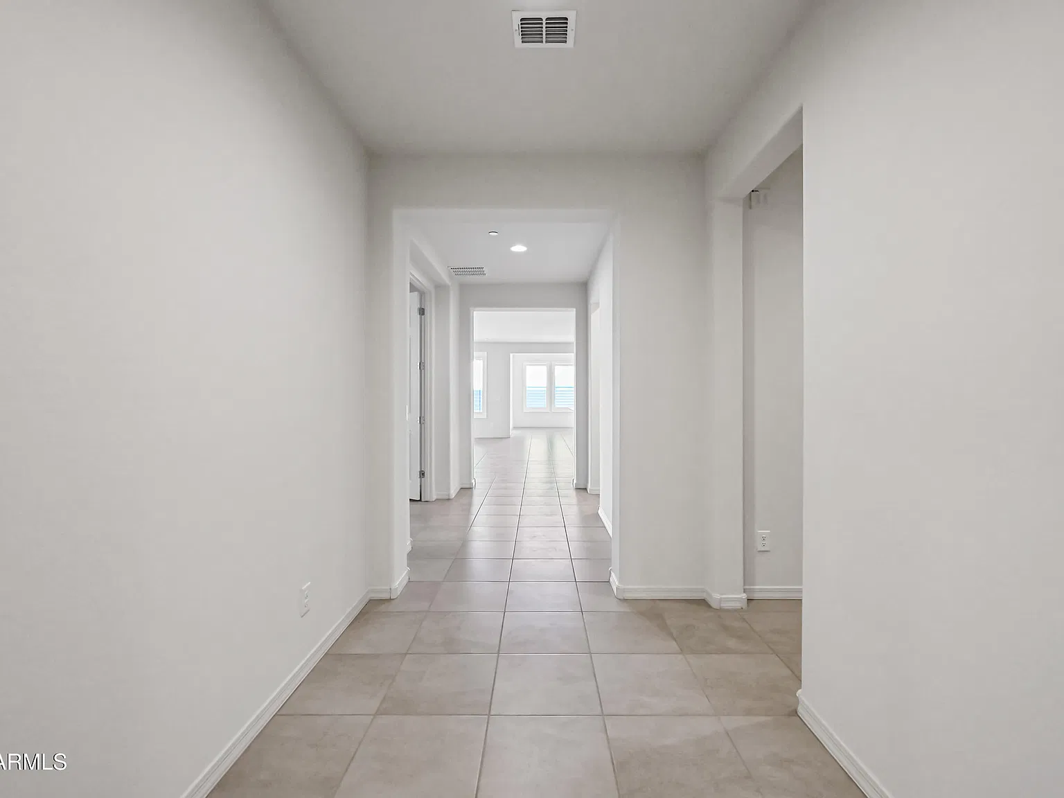4 bed, 3.5 bath, 2694 sqft, $2,795 — Photo 2