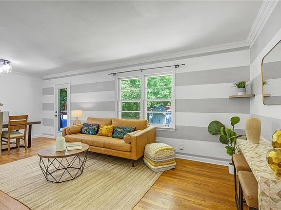 4th image of 2544 Laurel Ridge Dr
