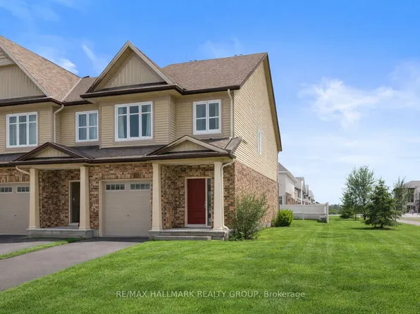 844 Cedar Creek Dr, Ottawa, ON K1T 0N6