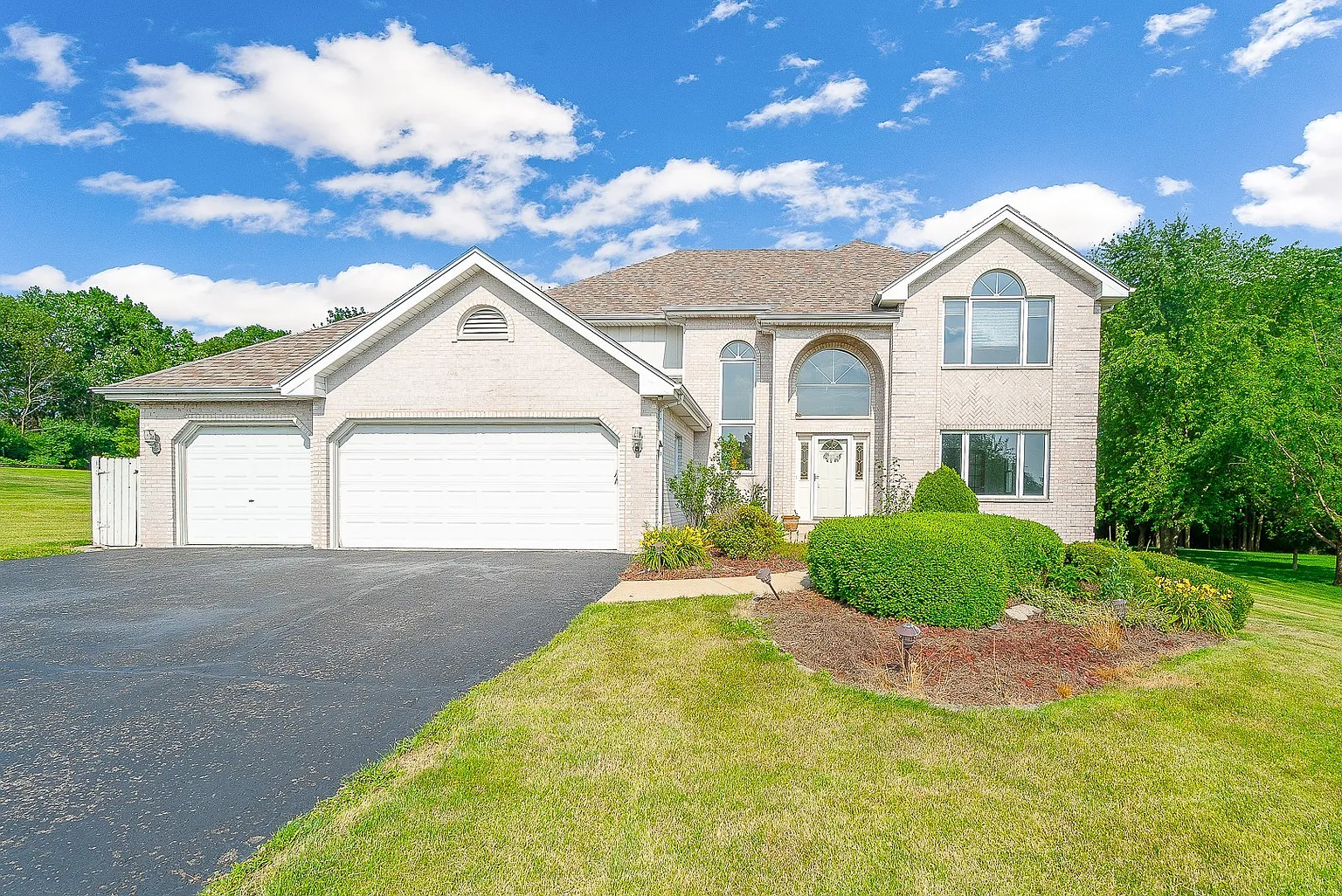 30 Emily Ln photo 1