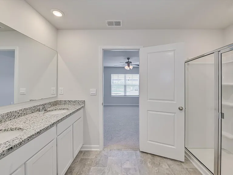 811 Grovebury Ct — Photo 19