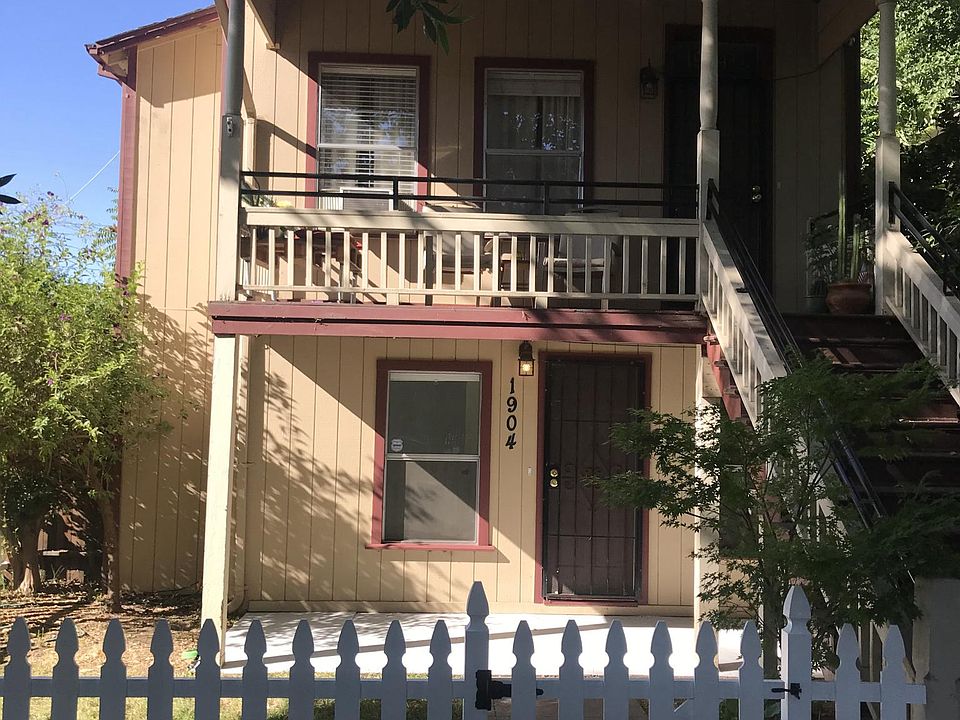 Front of house - lower unit available