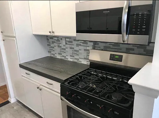 Rented by Midbrook Realty, LLC | media 15