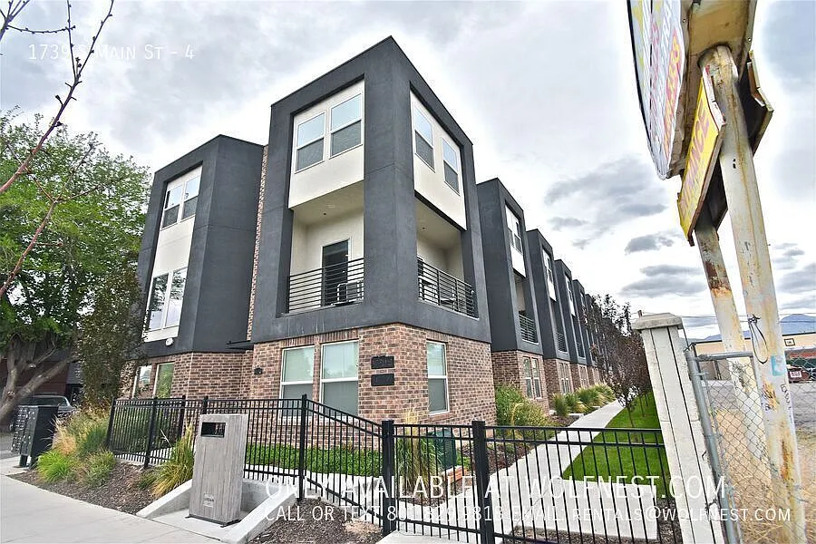 3 bed, 1739 sqft, $2,885 — Photo 1