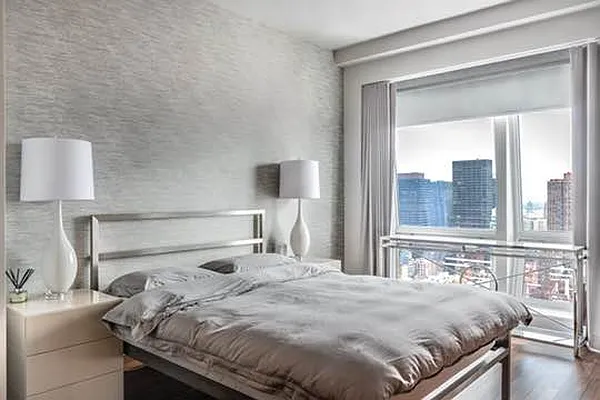 Rented by Century 21 Metropolitan | media 23