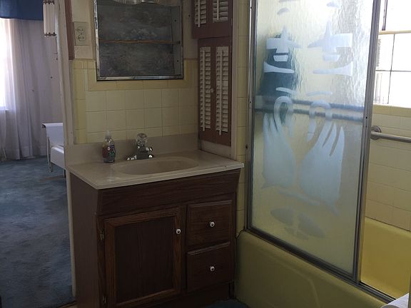 2nd image of 4315 Chester Ave