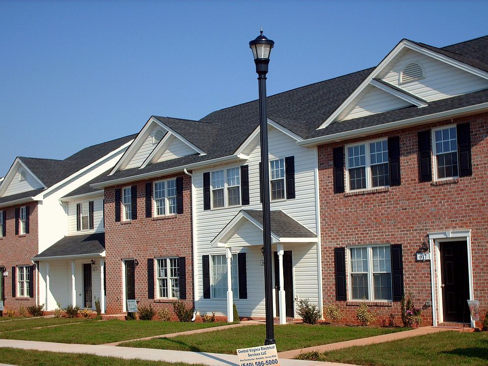 1st image of 615 Capstone Dr