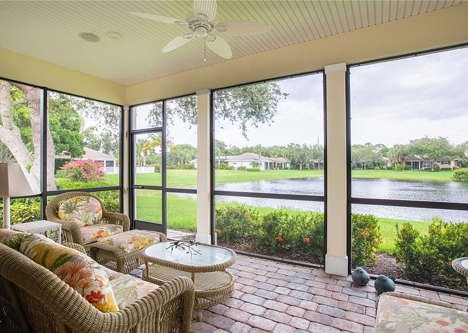 1st image of 252 Oak Hammock Cir SW