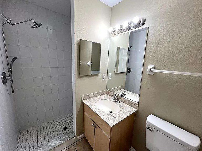 20 Regis Ln #A — Photo 21