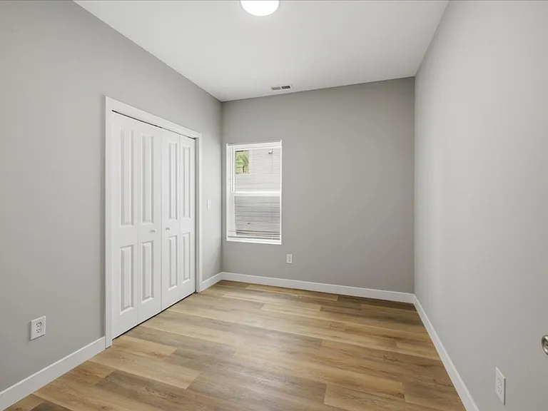 2813 N Talbott St #A — Photo 9