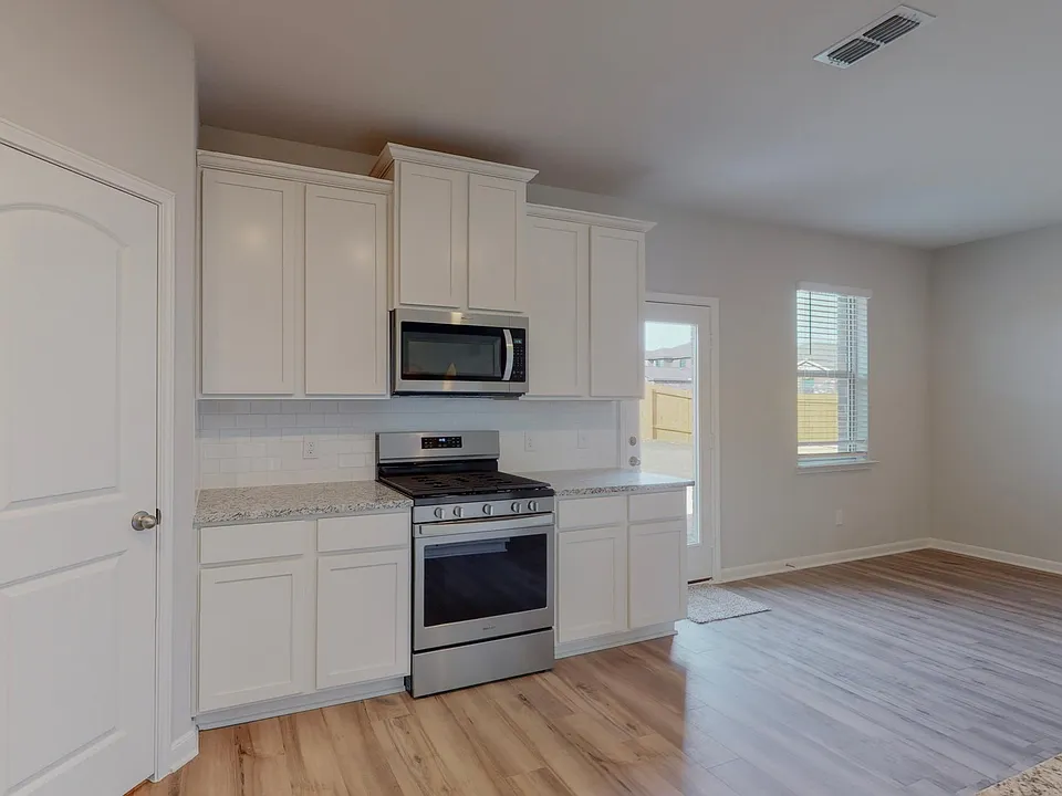 2113 Emma Ct