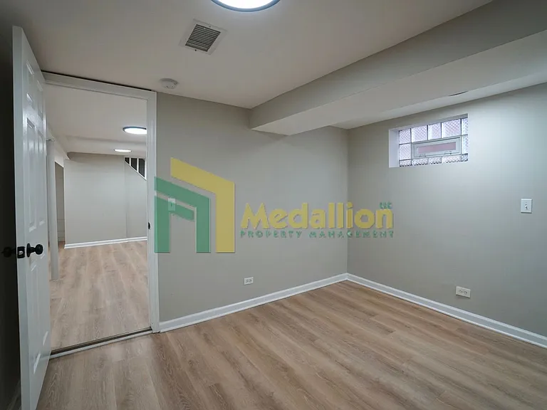 9858 S Drexel Ave — Photo 17