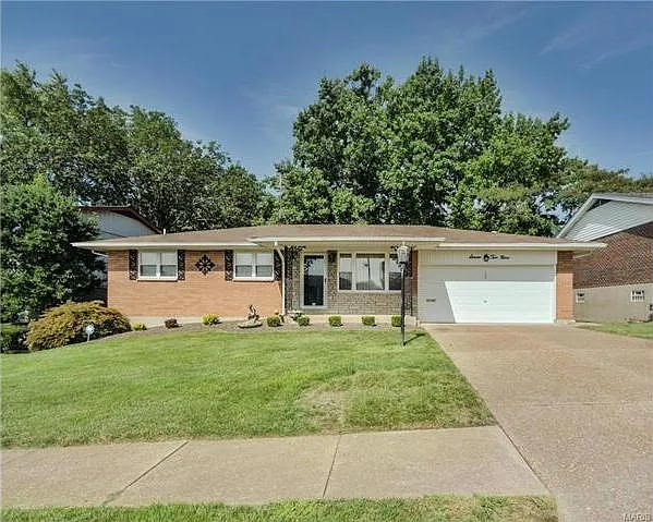 729 Don Ron Dr photo 1