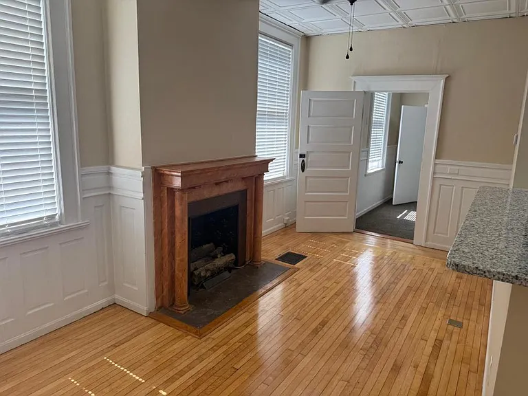 952 Georgia Ave #13 — Photo 5