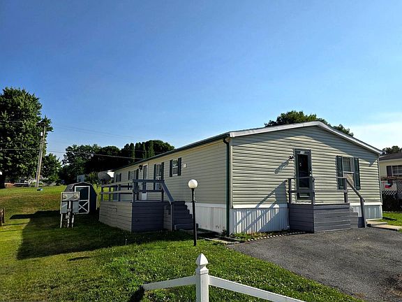 2nd image of 113 White Pine Ave