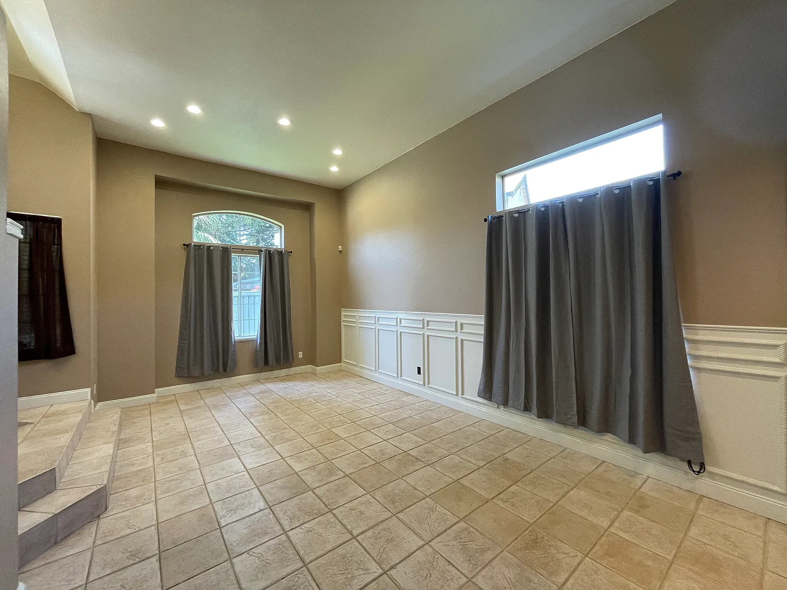 8255 Point Arena Ct — Photo 4