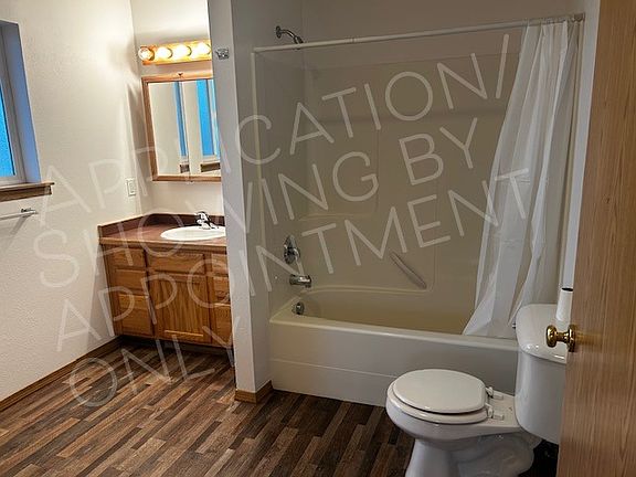 2nd image of 595 Michigan Ave