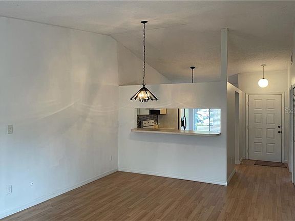 5th image of 105 Sand Pine Cir
