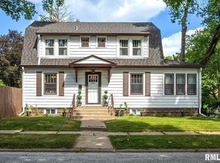 1801 Forest Rd, Davenport, IA 52803