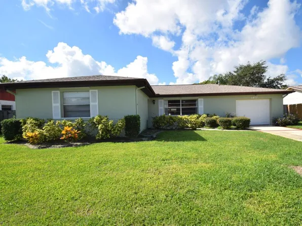 1917 N Player Cir, Melbourne, FL 32935